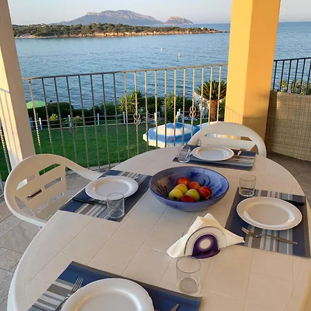 In Bados By The Sea, Apartment Olbia